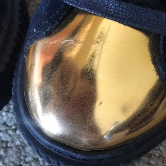 PUMA Gold Toe Suede Platforms - Picture 5 of 8